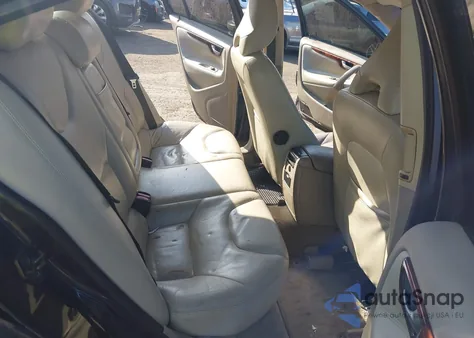 2005 Volvo S60 2.5T z USA, uszkodzony, nr VIN YV1RS592752479204